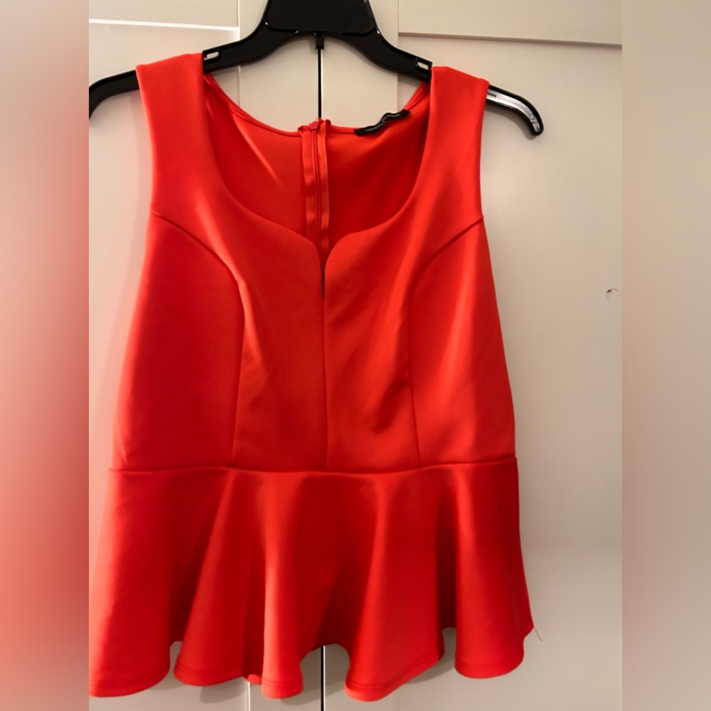 Fashion to figure sleeveless peplum top coral size 1X great condition.